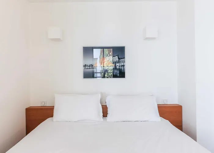 Bastille - Elegant Duplex Loft -6p Lejlighed *