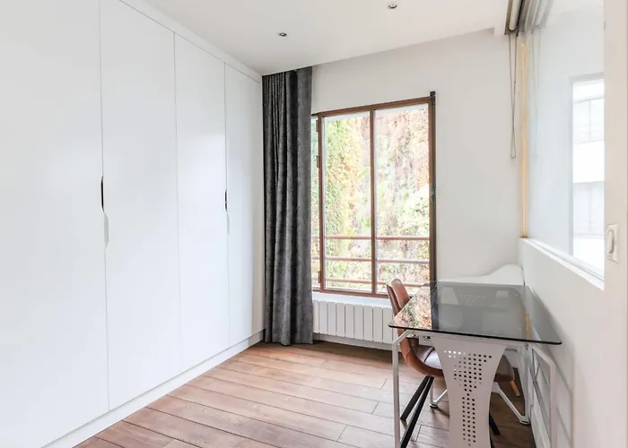 Bastille - Elegant Duplex Loft -6p Lejlighed